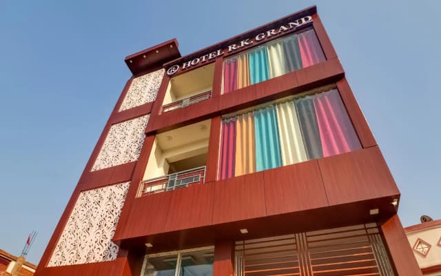 OYO 76775 Hotel RK Grand