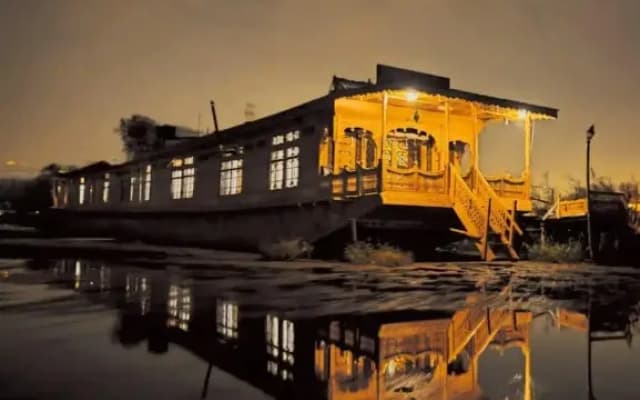 Houseboat Nairobi by OYO Rooms