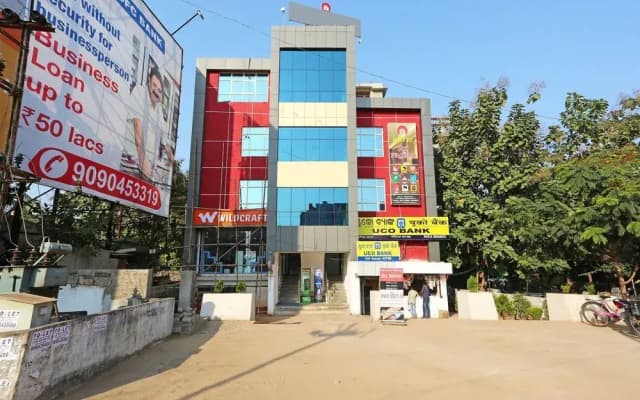 OYO 4439 Aura Inn