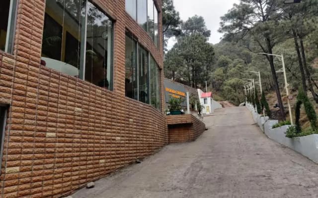 Wood Creek Resort & Spa Kasauli