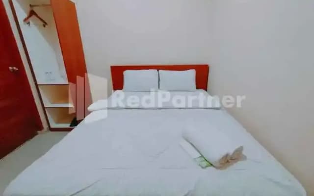 Calida Hotel Mitra RedDoorz near Alun Alun Wonosari
