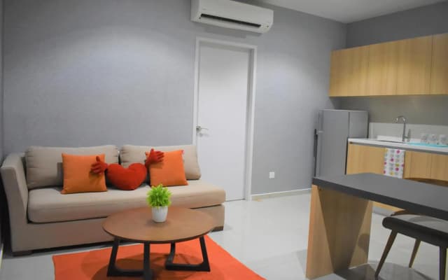 i-City-Casa Rosa - Wifi - Netflix - Movies - Parking - Sleeps 5 pax