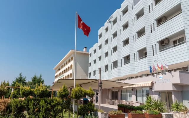 Fi̇la Otel Ayvalik