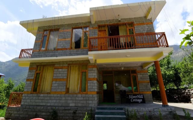 OYO 14583 Home Mountain View 2BHK Shanag