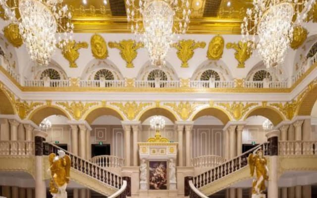 Grace Select Hotel (Yantai South Street Railway Station)