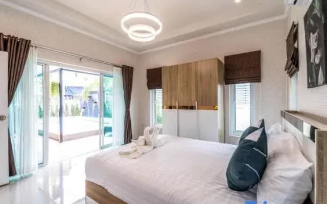 New 2 Bedroom Pool Villa (C882)