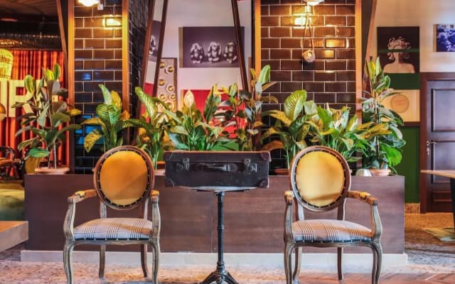 Anjeliq Downtown Boutique Hotel