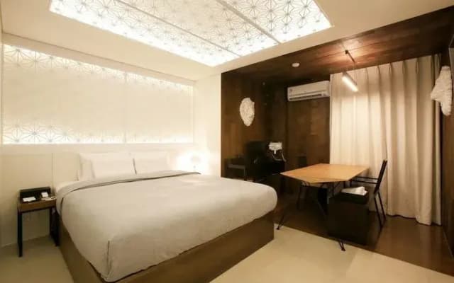 Sincheon Lavieen Hotel