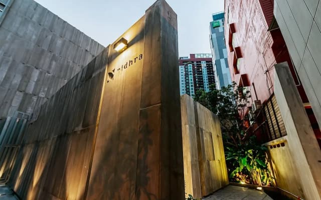 Nidhra Boutique