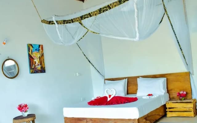 Kusini Beach Bungalows