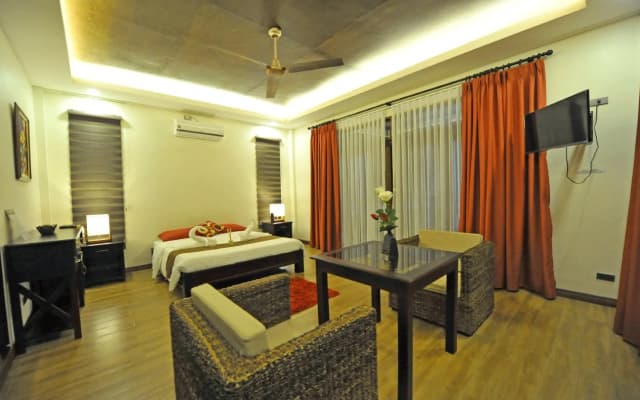 Rose Villas Resort