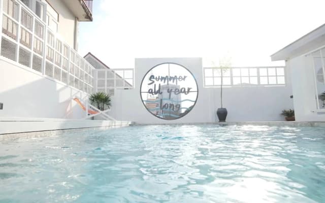 Borbaboom Phuket Poshtel And Hostel Sha By Zuzu
