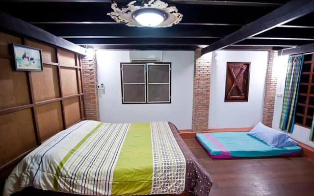 Baanmai Phaipa House