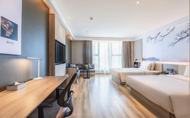 Atour Hotel Wuhan Wujiashan Fifth Ring Avenue Metro Station