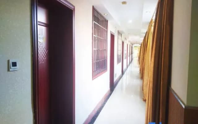 Tongcheng Business Hotel