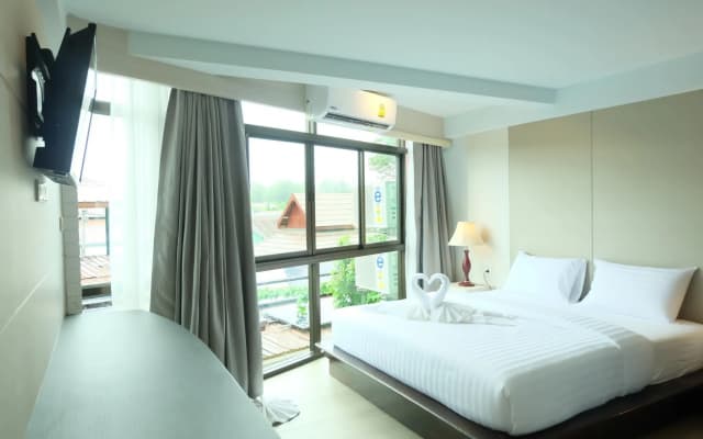 Aplus Deluxe Hotel