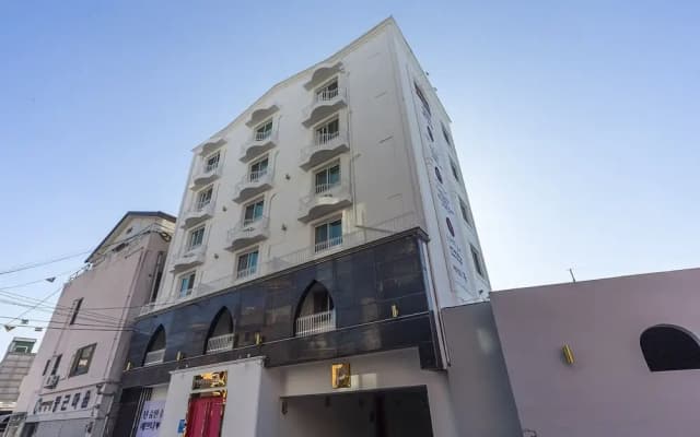 Iksan Hotel 174