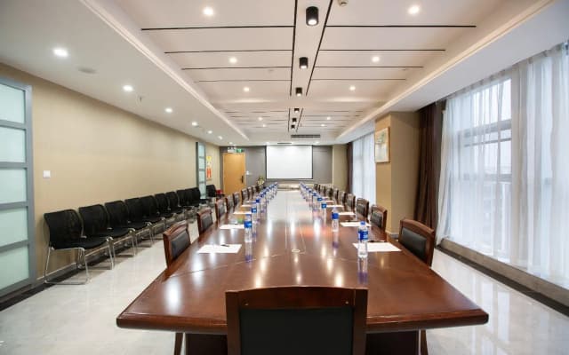 Starway Hotel Hebi Convention And Exhibition Center