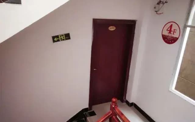 Sandu Laker Hotel