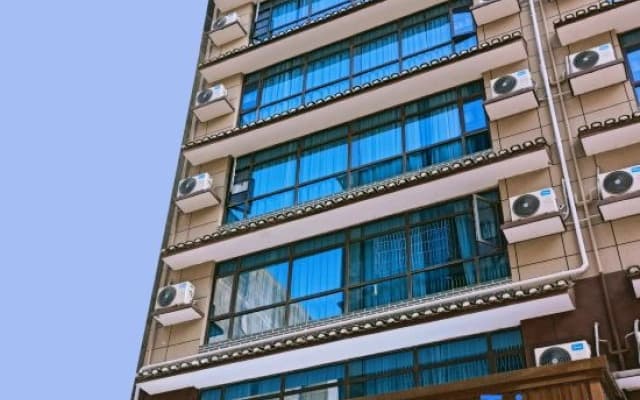 Shunhuage Hotel (Guilin University of Electronic Science and Technology Huajiang Campus Shop)