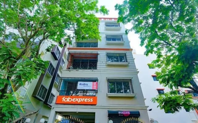 FabHotel Yatika Residency
