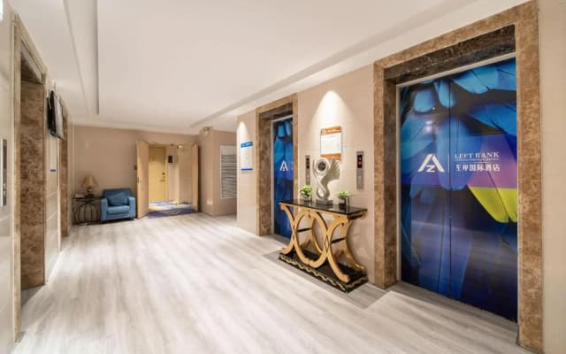 Left Bank International Hotel (Luoyang Museum Suitang Park)