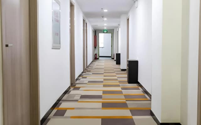 Shell Shanxi Jinzhong City Ruyijia Hotel