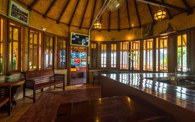 Phuphaya Seaview Resort