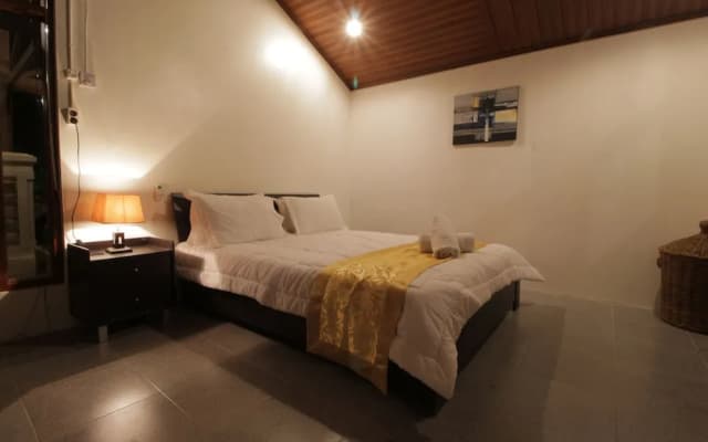 The Hawk's Nest Resort