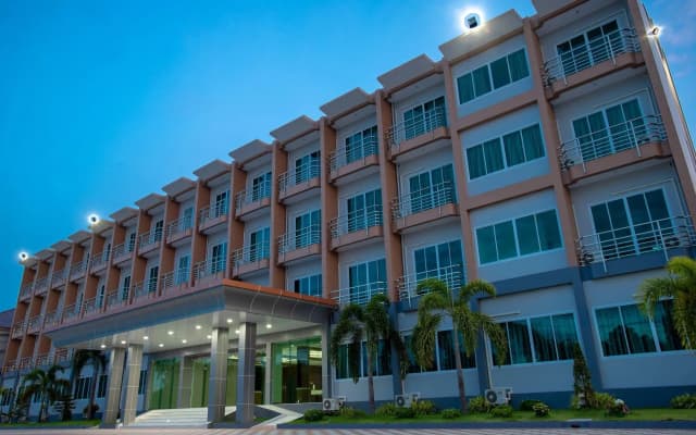 O2 Hotel Lopburi