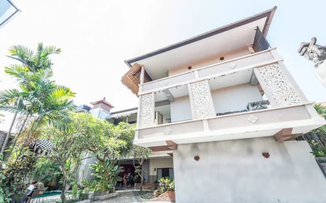 ZenRooms Kuta Bakung Sari 2
