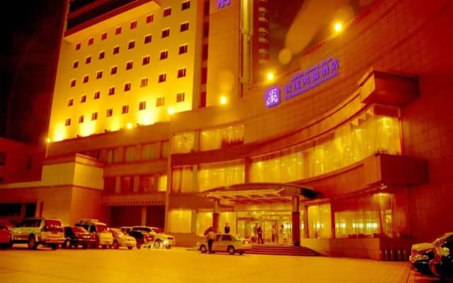 Aksu Hongfu Hotel