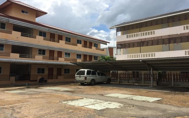 Jamjuree Place