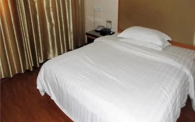 Junjia Bayisi Hotel