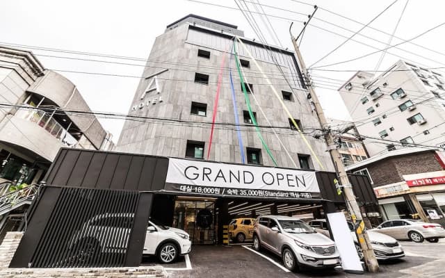 Hotel A