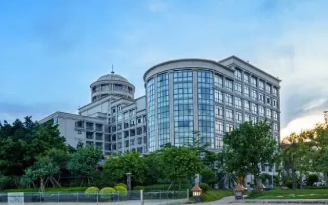 No.7 Mansion Light Luxury Seaview Hotel (Fangchenggang Sankuaishi Branch)