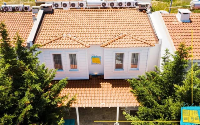 Ni̇li̇a Bozcaada