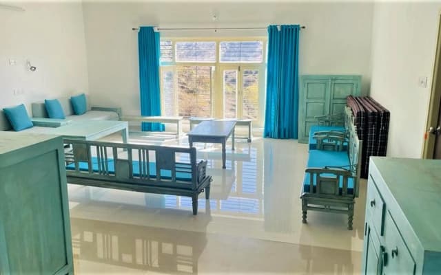 SHIKHAR BUNGLOW - A Stunning Valley View Bungalow in Mount Abu