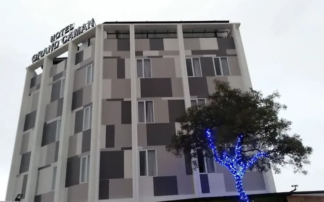 Grand Caman Hotel
