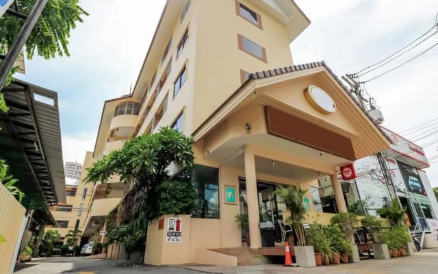 Nida Rooms Bamrungrad 89 Wat Ket Pagoda