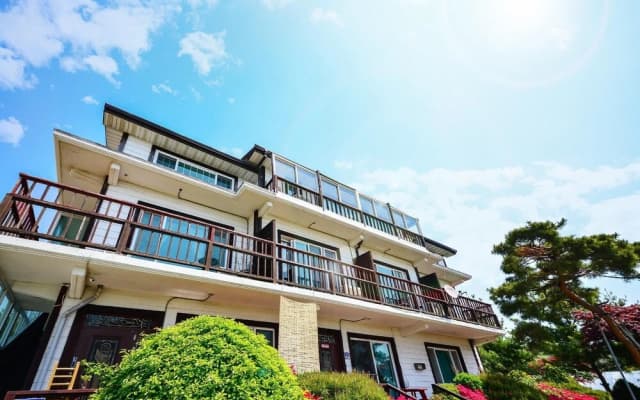 Ganghwa Pastel Pension