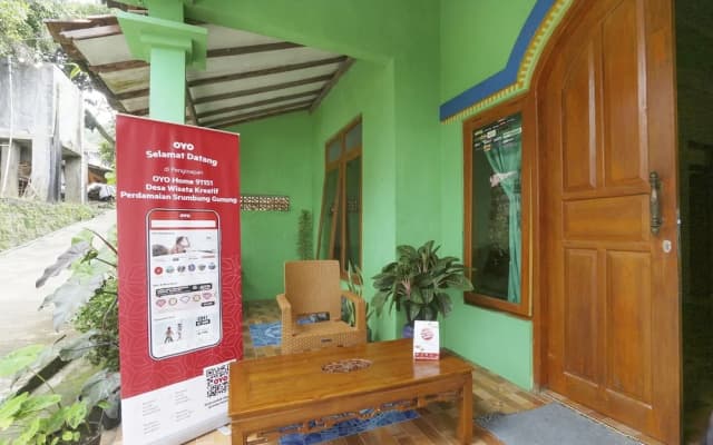 OYO Homes 91151 Desa Wisata Kreatif Perdamaian Srumbung Gunung