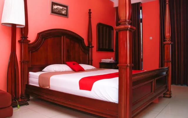 RedDoorz at Sersan Bajuri