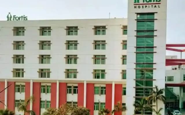 Lime Tree Hotel & One BHK Serviced Apartment - Noida Sector 50 Metro