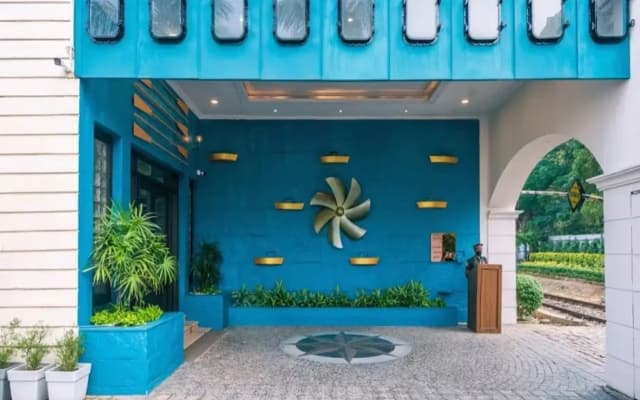 Polo Floatel Kolkata
