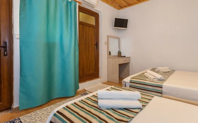 Çıralı Likya Yanartaş Bungalow
