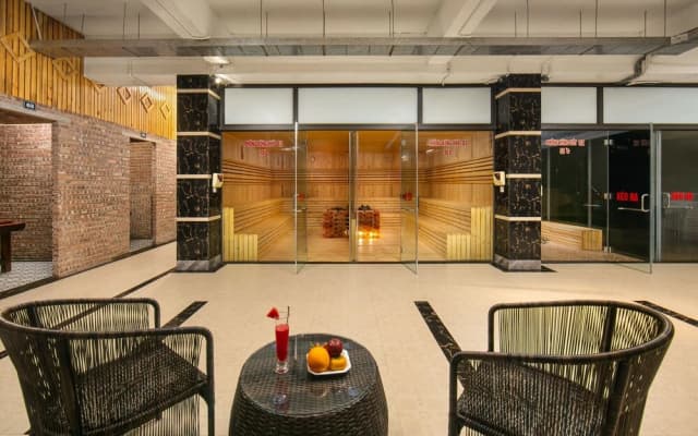The Pepper King Resort & Pool Spa