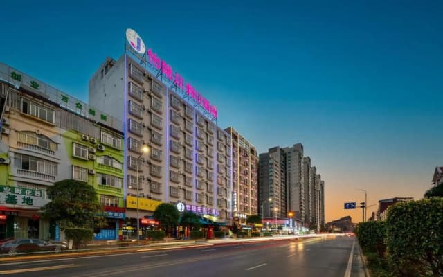 Yiyinzhuang Holiday Hotel