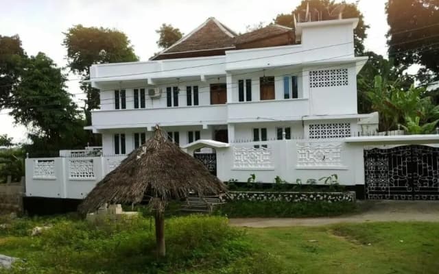 Sharook Lodge - Hostel
