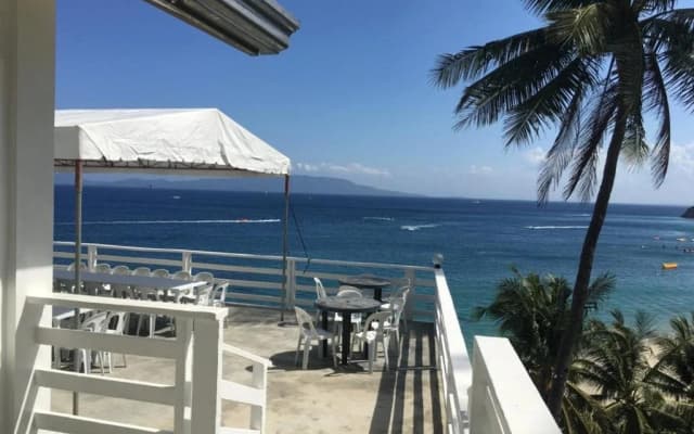 Playa Blanca Beach Resort & Dive Centre